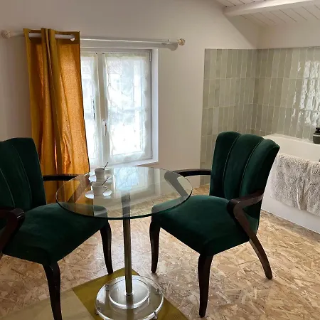 Le Clos De Flo Holiday home *