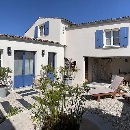 Le Clos De Flo بيت للعطل