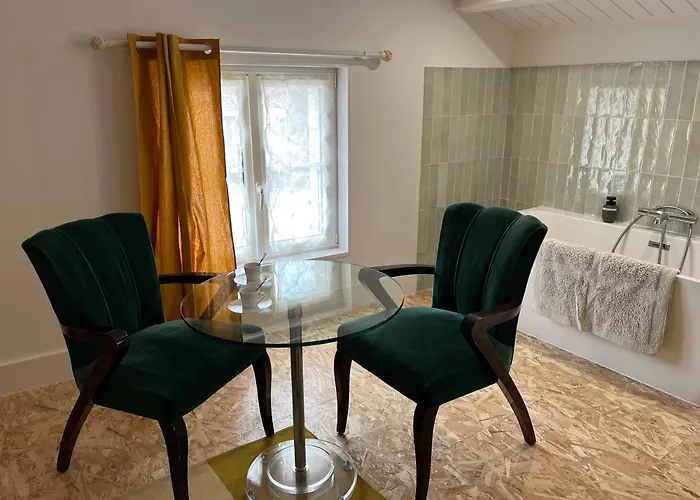 Le Clos De Flo Holiday home *