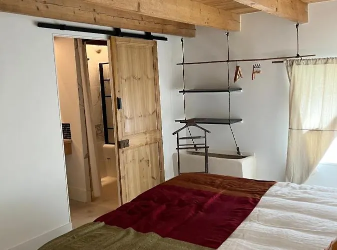 Le Clos De Flo Holiday home *